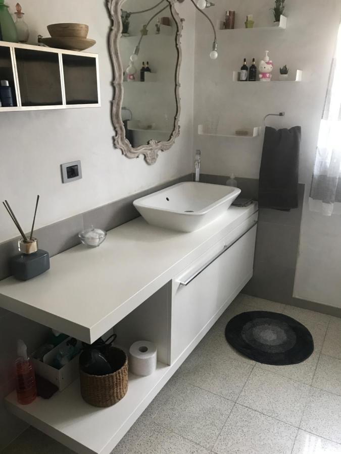Camera Con Bagno Privato E Parcheggio Lucca Kültér fotó